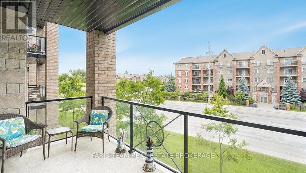 Photo 25 of 210 40 Ferndale Drive S, Barrie ON