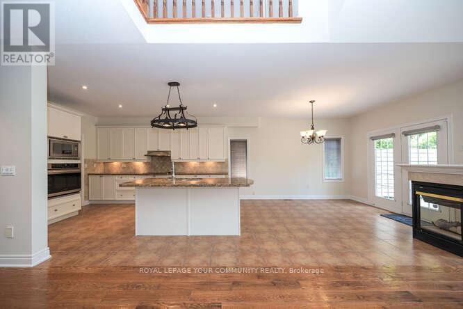 Photo 11 of 10 Harper Hill Road, Markham ON