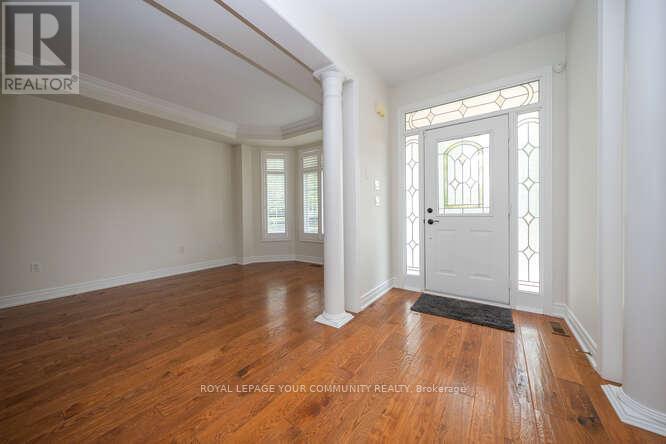 Photo 3 of 10 Harper Hill Road, Markham ON