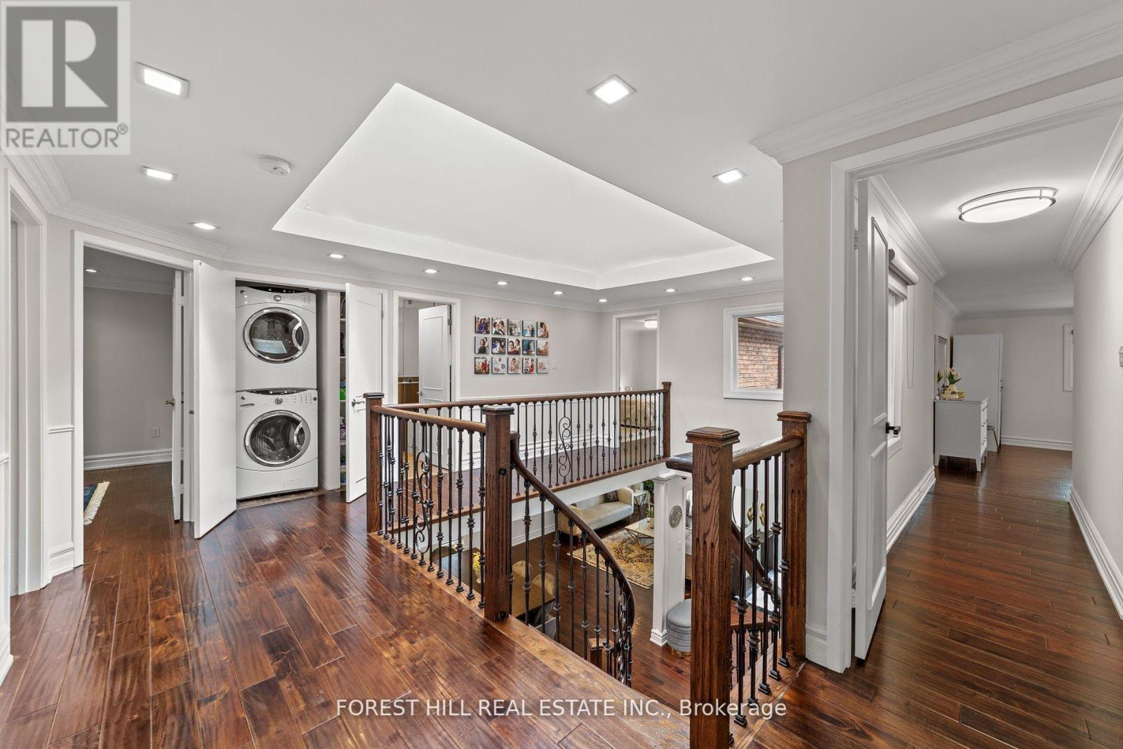 Photo 8 of 107 Old Surrey Lane, Richmond Hill ON