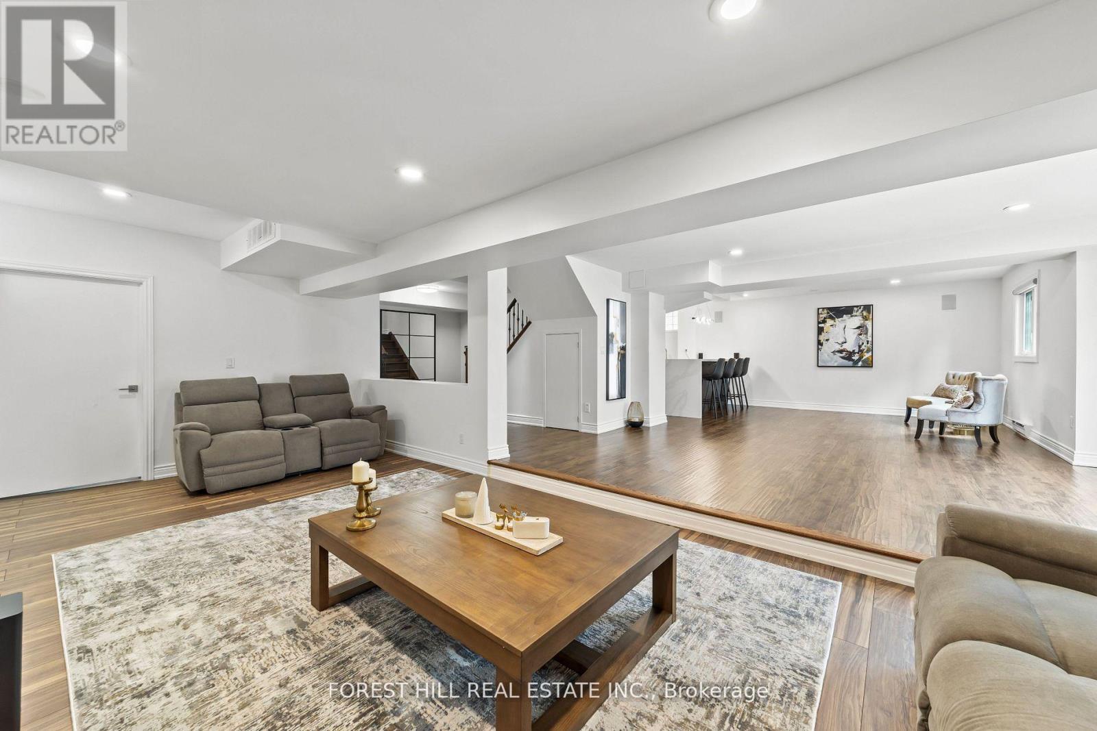 Photo 30 of 107 Old Surrey Lane, Richmond Hill ON