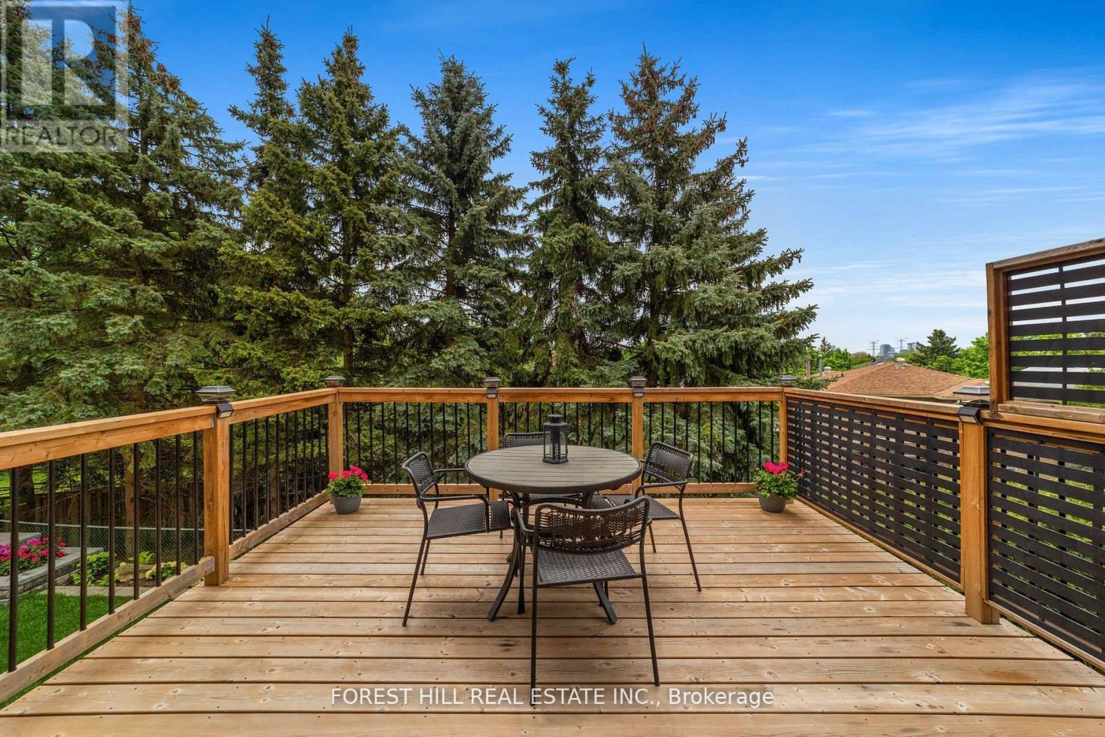 Photo 33 of 107 Old Surrey Lane, Richmond Hill ON