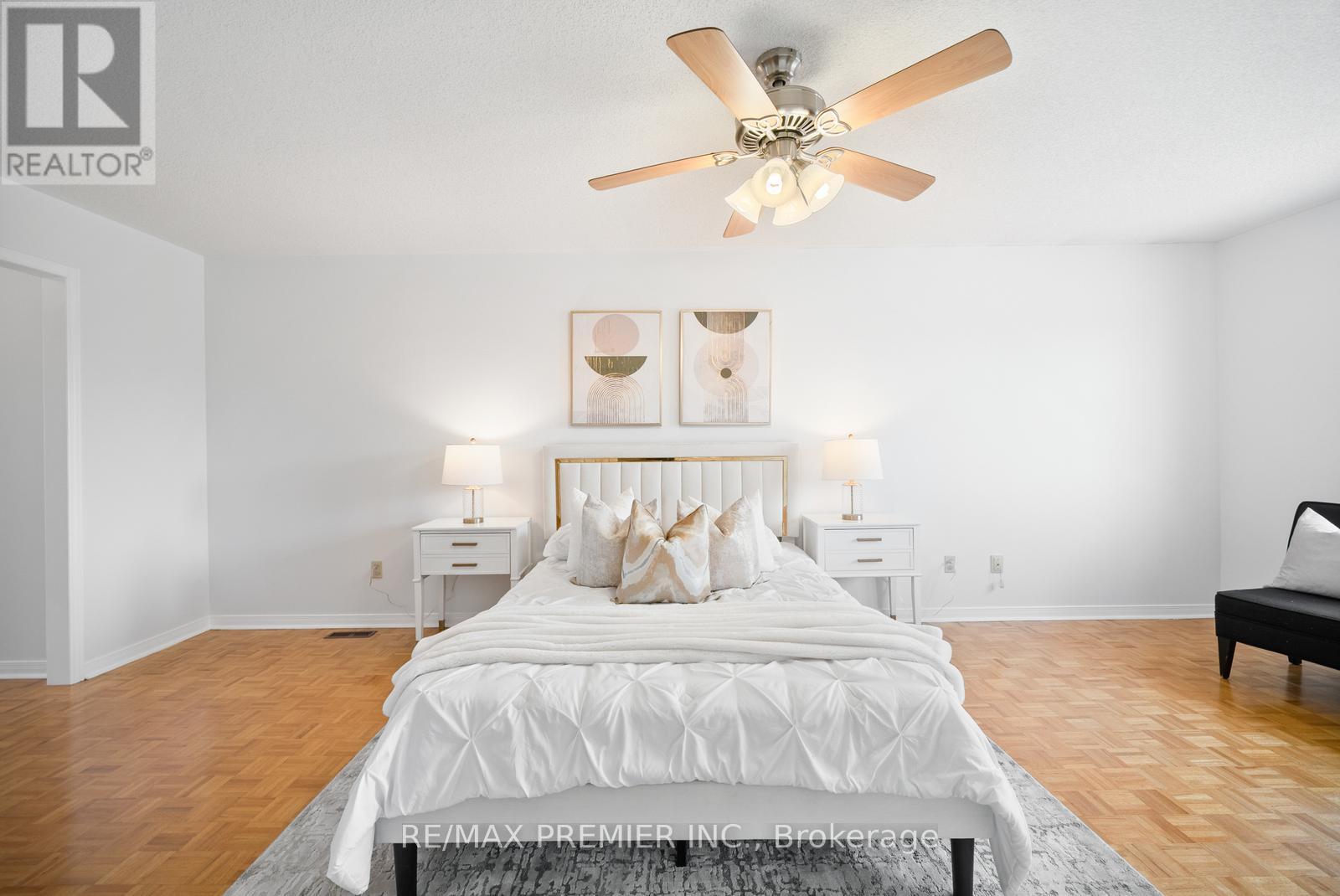 Photo 21 of 258 Mapes Avenue, Vaughan ON