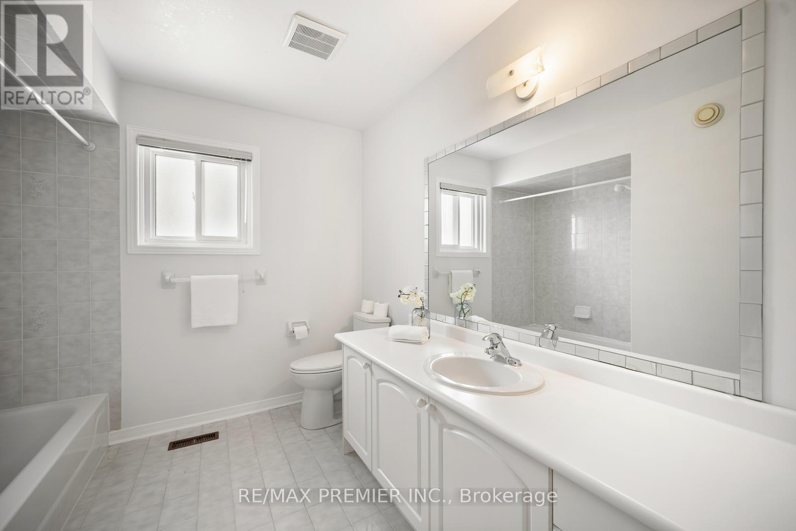 Photo 28 of 258 Mapes Avenue, Vaughan ON