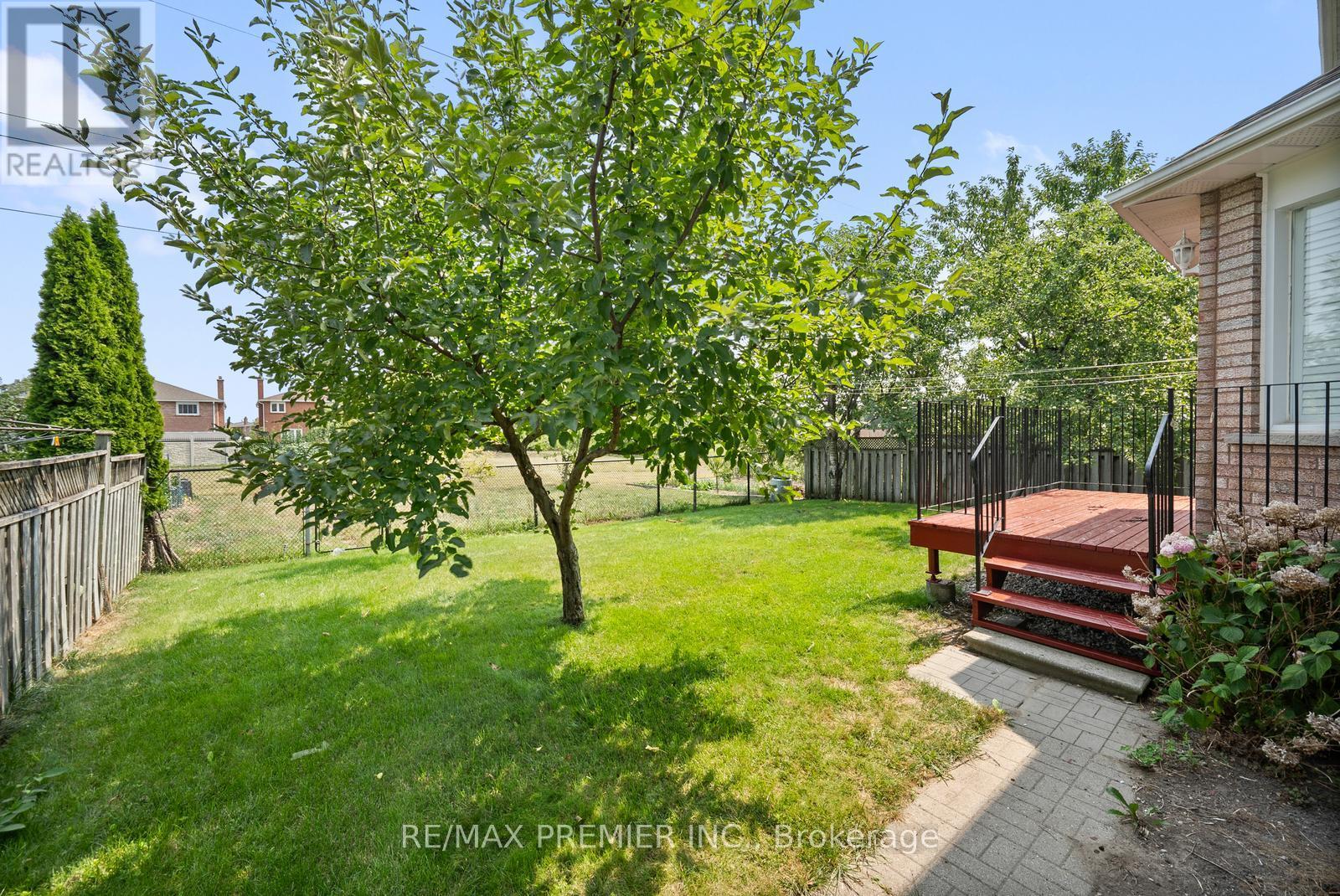 Photo 41 of 258 Mapes Avenue, Vaughan ON