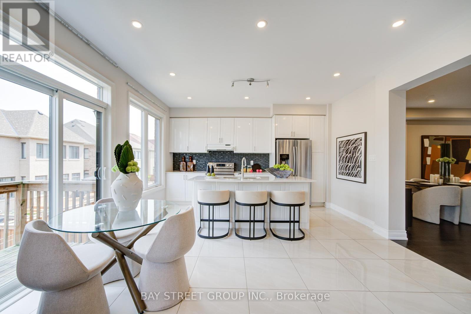 Photo 45 of 7 Yarrow Lane, East Gwillimbury ON