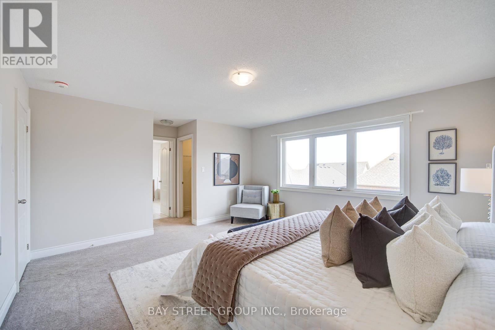 Photo 41 of 7 Yarrow Lane, East Gwillimbury ON
