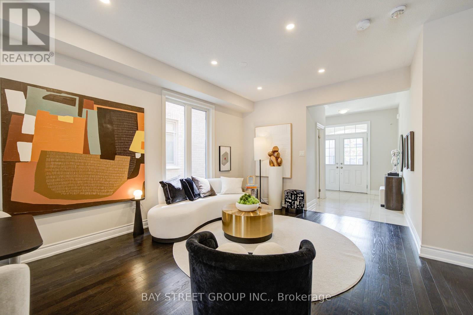 Photo 43 of 7 Yarrow Lane, East Gwillimbury ON
