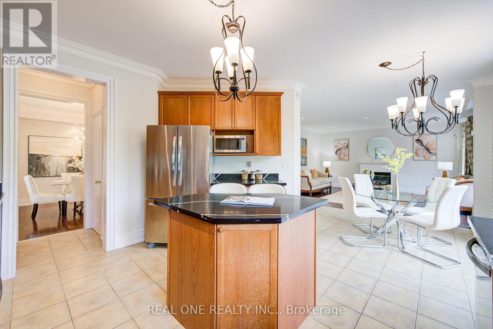 Photo 25 of 21 Moraine Ridge Drive, Richmond Hill ON