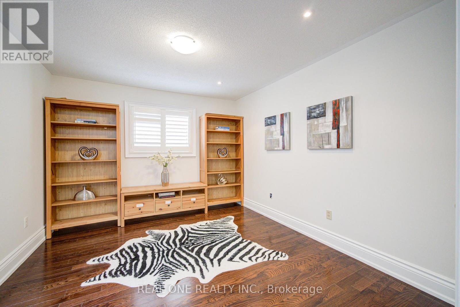 Photo 27 of 21 Moraine Ridge Drive, Richmond Hill ON