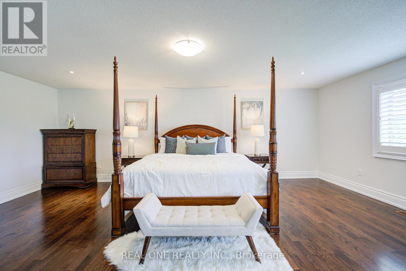 Photo 24 of 21 Moraine Ridge Drive, Richmond Hill ON