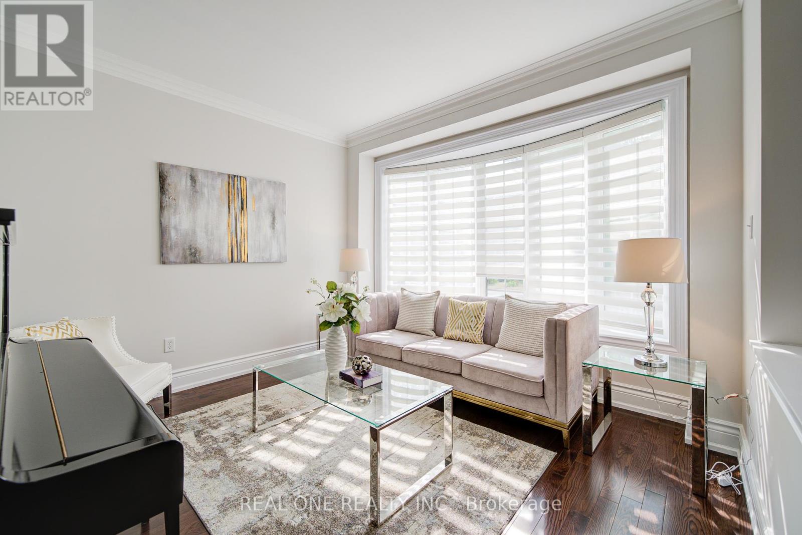 Photo 10 of 21 Moraine Ridge Drive, Richmond Hill ON