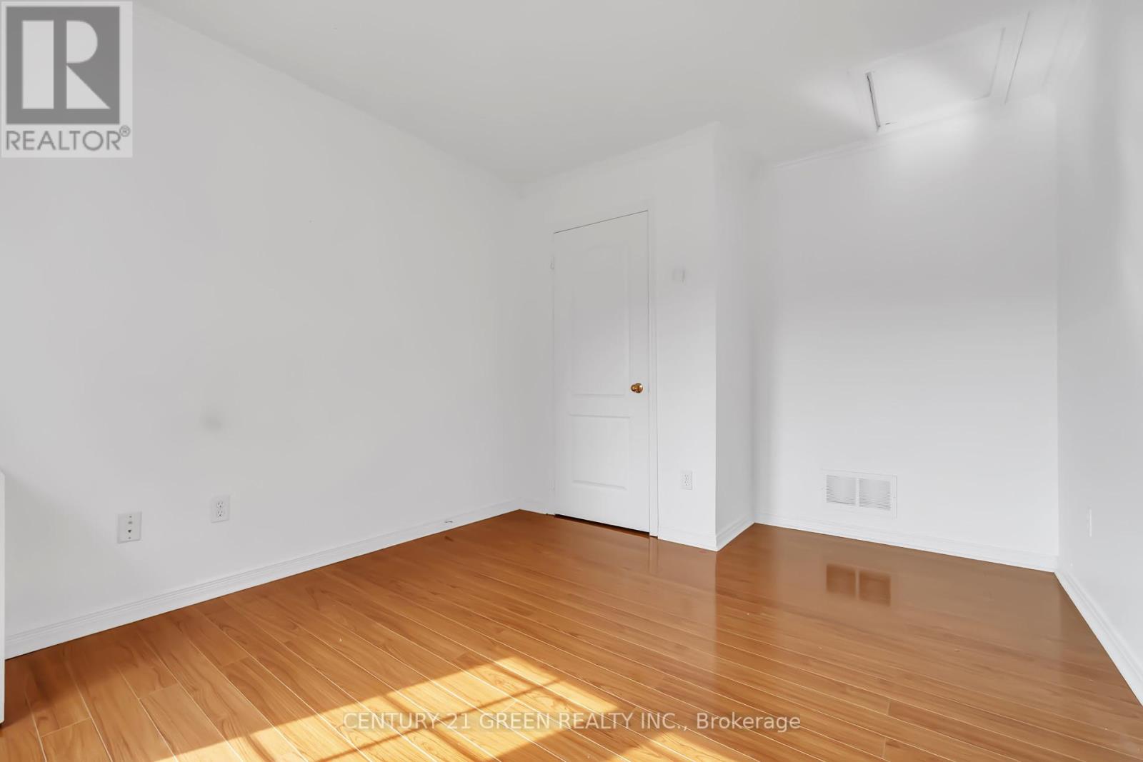 Photo 24 of 9 Flatlands Way, Brampton ON