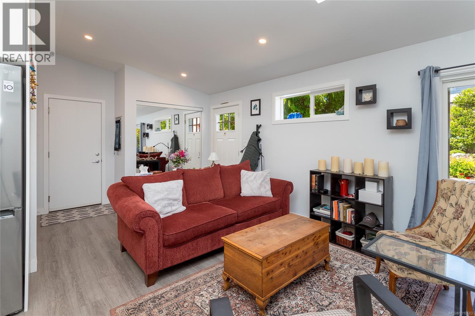 Photo 39 of 2833 Austin Ave, Saanich BC