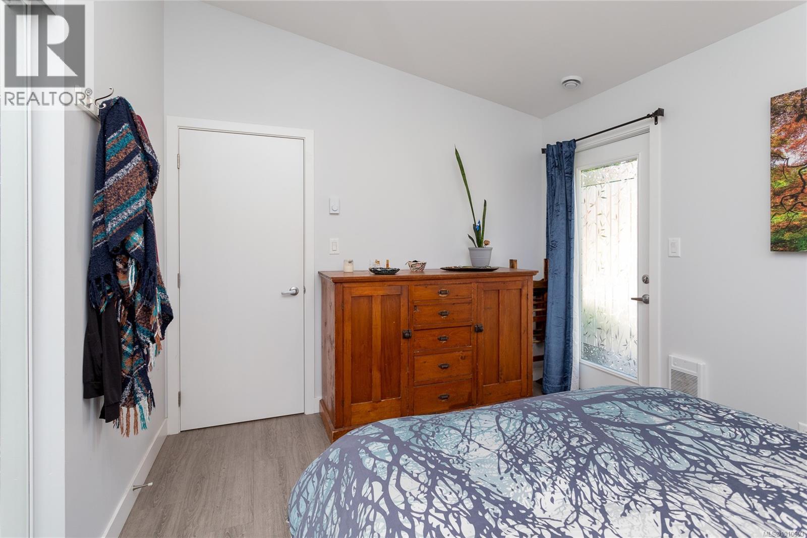 Photo 42 of 2833 Austin Ave, Saanich BC