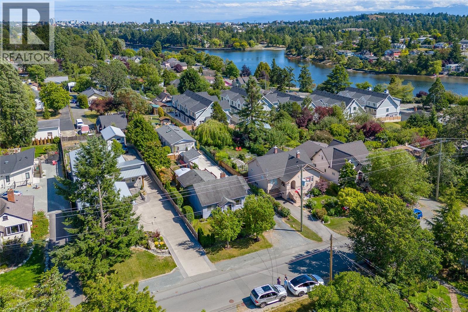 Photo 49 of 2833 Austin Ave, Saanich BC