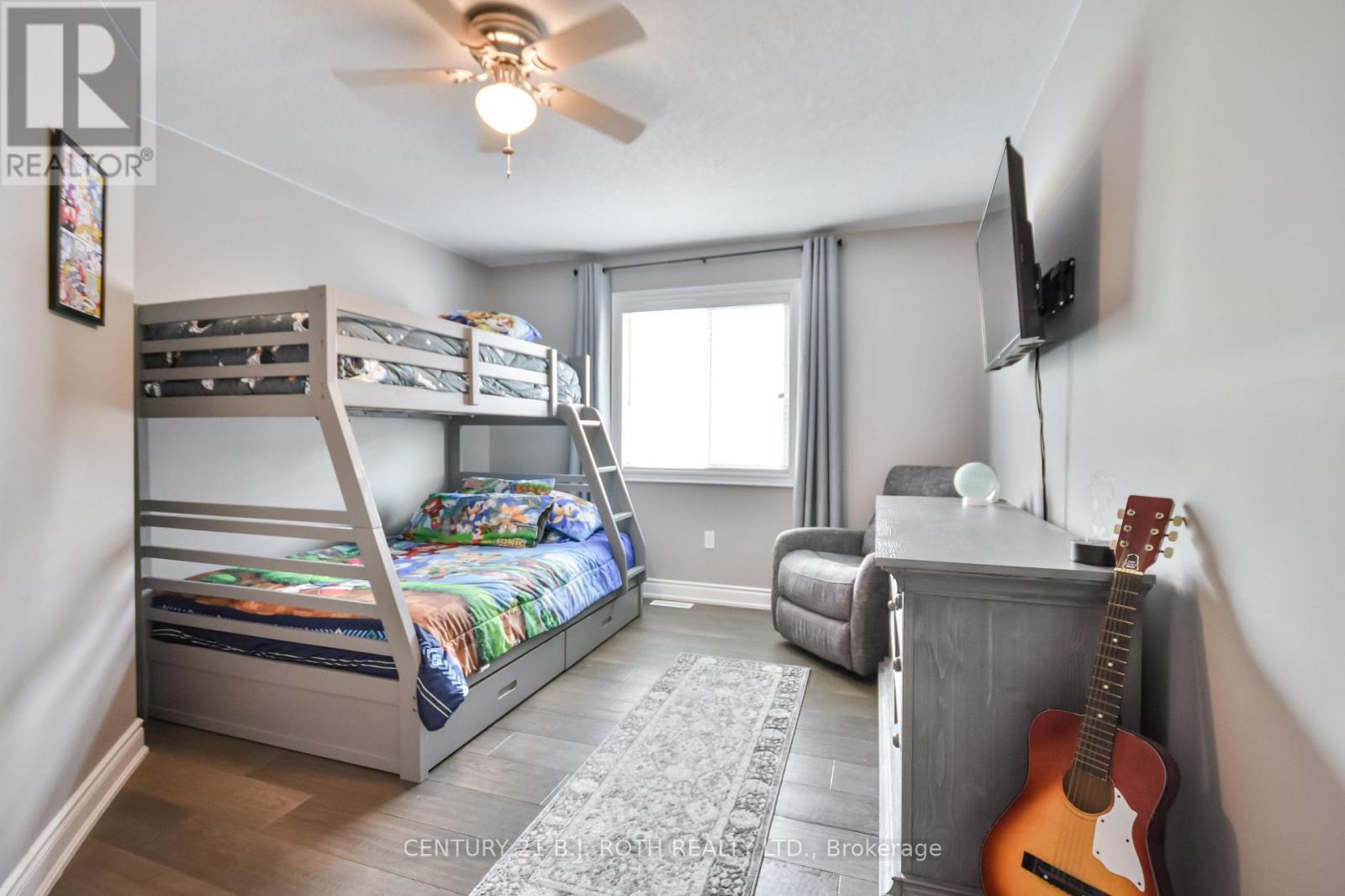 Photo 15 of 3428 Timberline Avenue, Severn ON