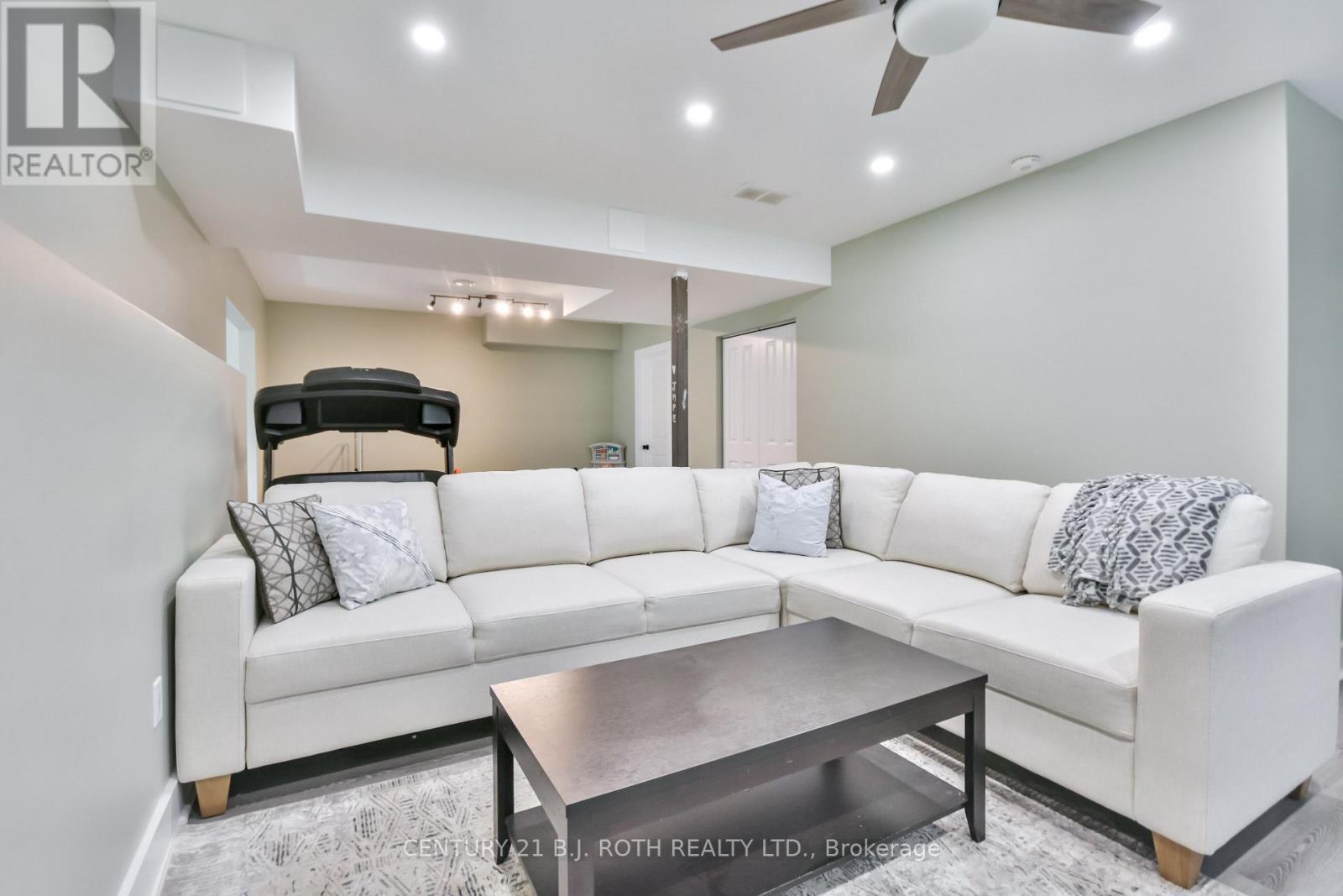 Photo 12 of 3428 Timberline Avenue, Severn ON