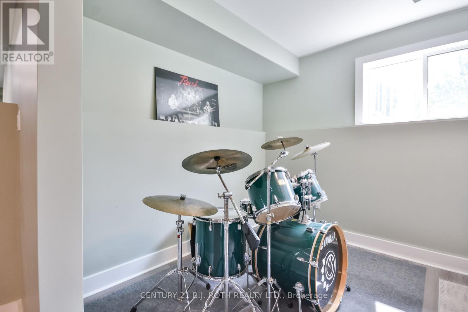 Photo 6 of 3428 Timberline Avenue, Severn ON