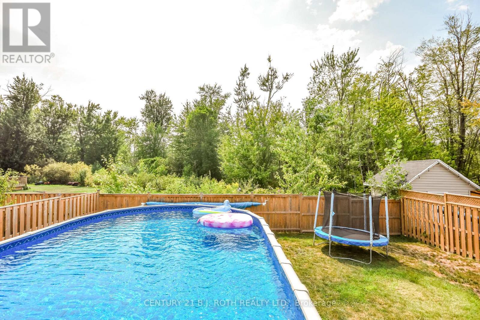 Photo 26 of 3428 Timberline Avenue, Severn ON