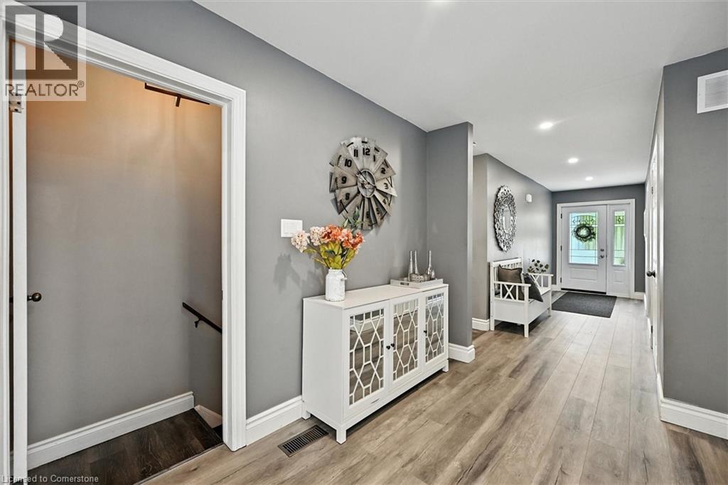 Photo 41 of 107 Aldercrest Avenue, Hamilton ON