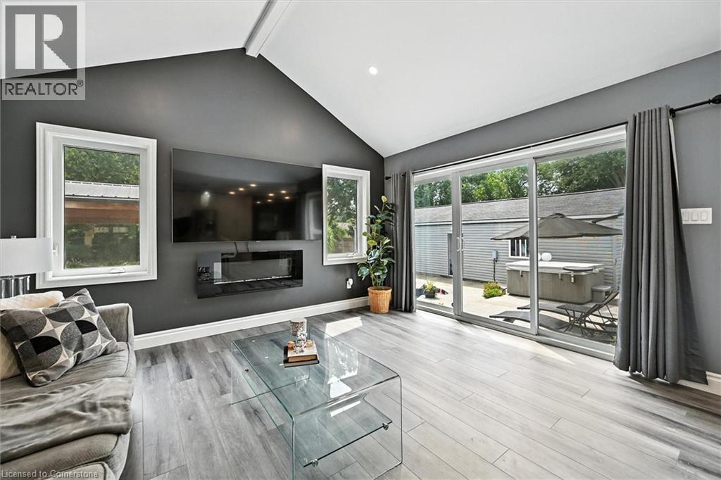 Photo 34 of 107 Aldercrest Avenue, Hamilton ON