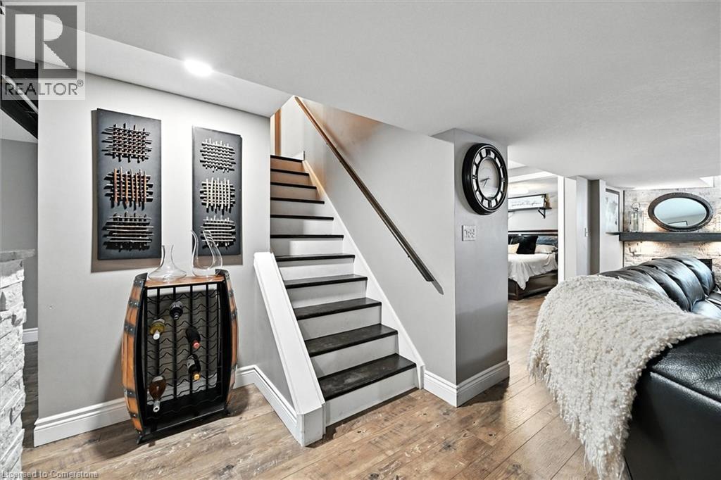 Photo 27 of 107 Aldercrest Avenue, Hamilton ON