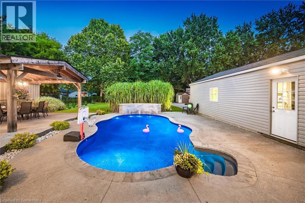 Photo 15 of 107 Aldercrest Avenue, Hamilton ON