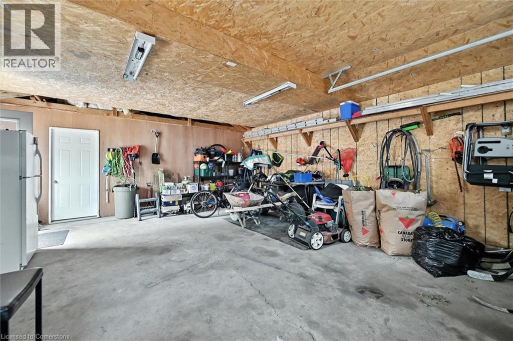 Photo 37 of 107 Aldercrest Avenue, Hamilton ON
