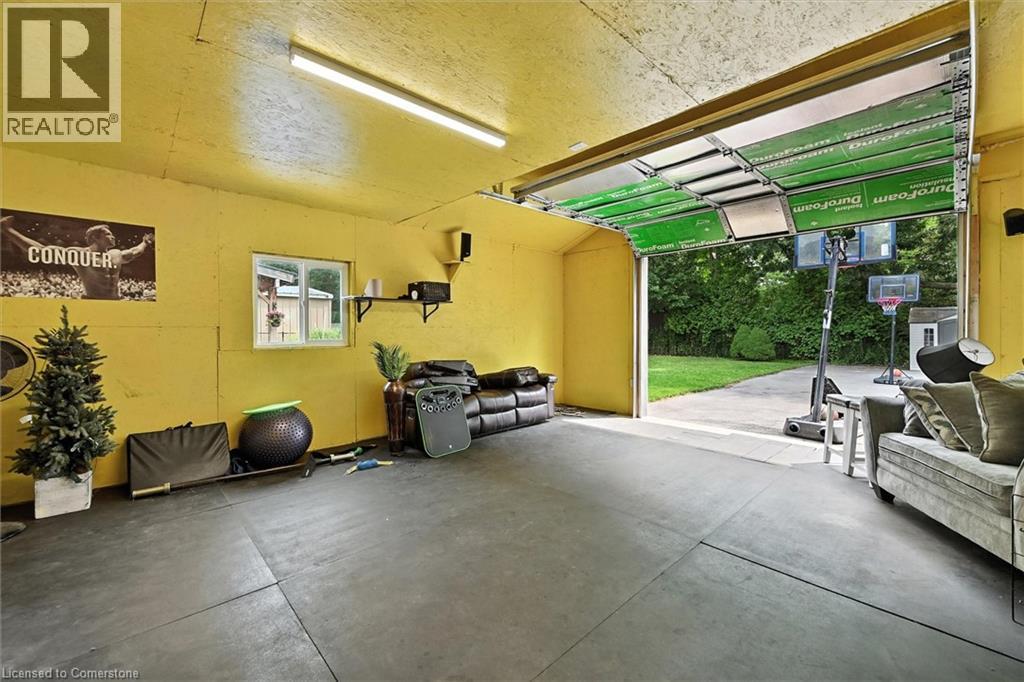 Photo 23 of 107 Aldercrest Avenue, Hamilton ON