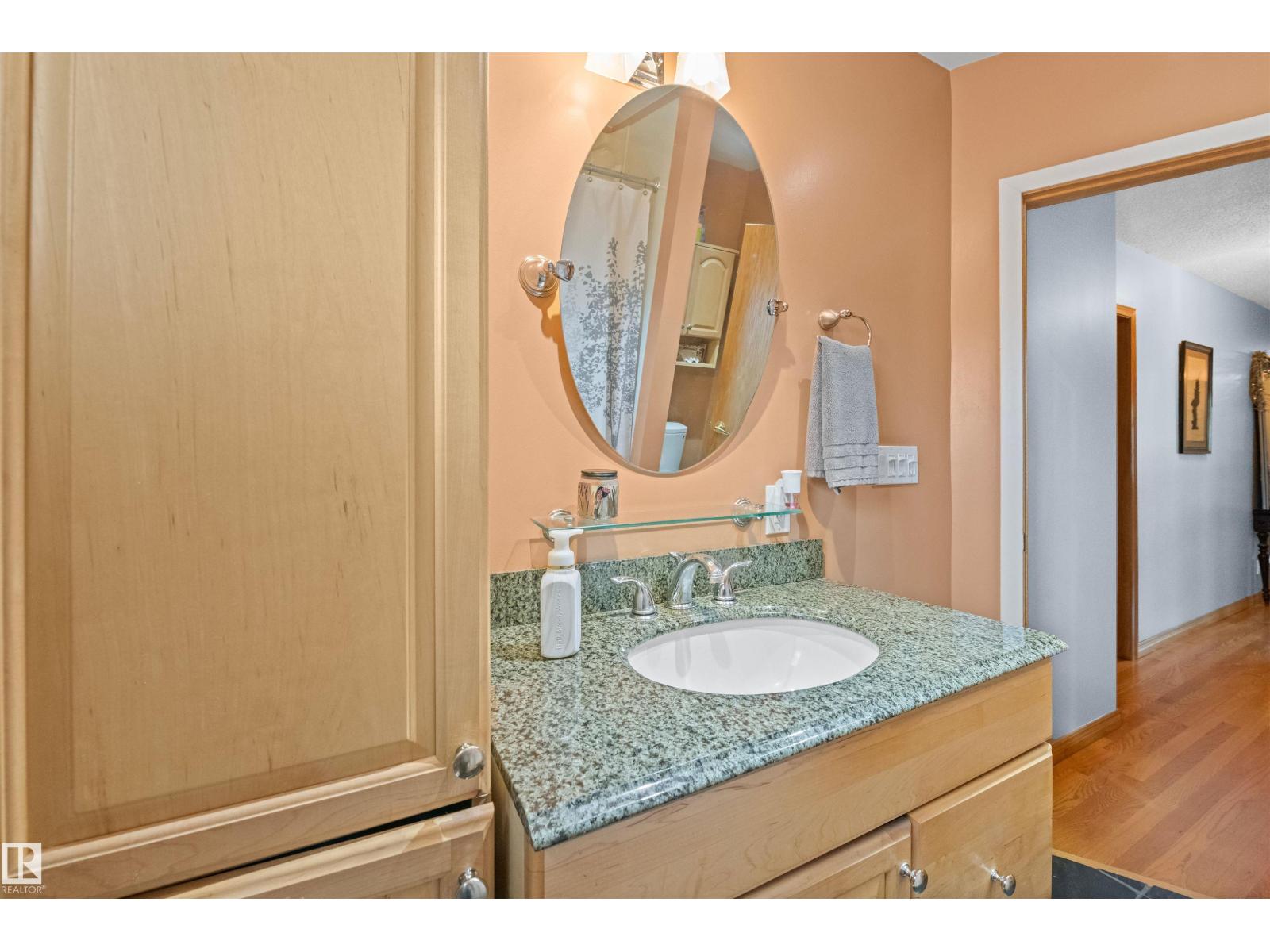 Photo 1 of 10616 136 St Nw, Edmonton AB