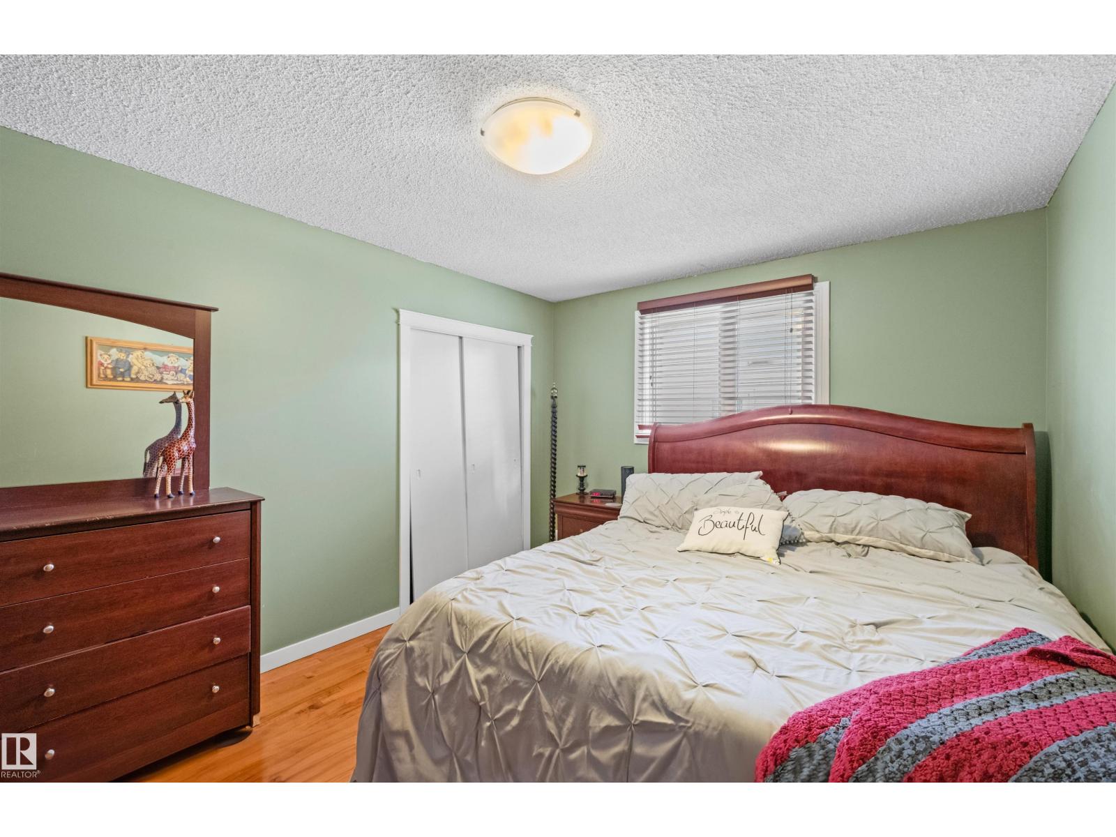 Photo 23 of 10616 136 St Nw, Edmonton AB