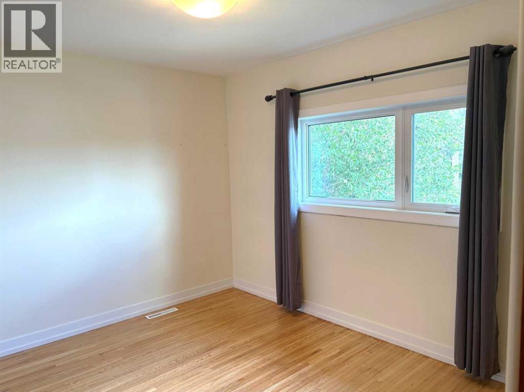 Multi-family House for Sale in    Avenue NW Banff Trail Calgary 