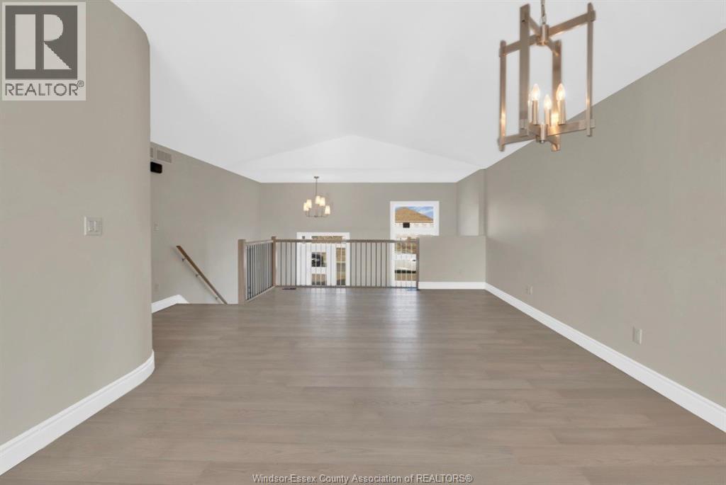 Photo 4 of 103 Kingsbridge Drive, Amherstburg ON