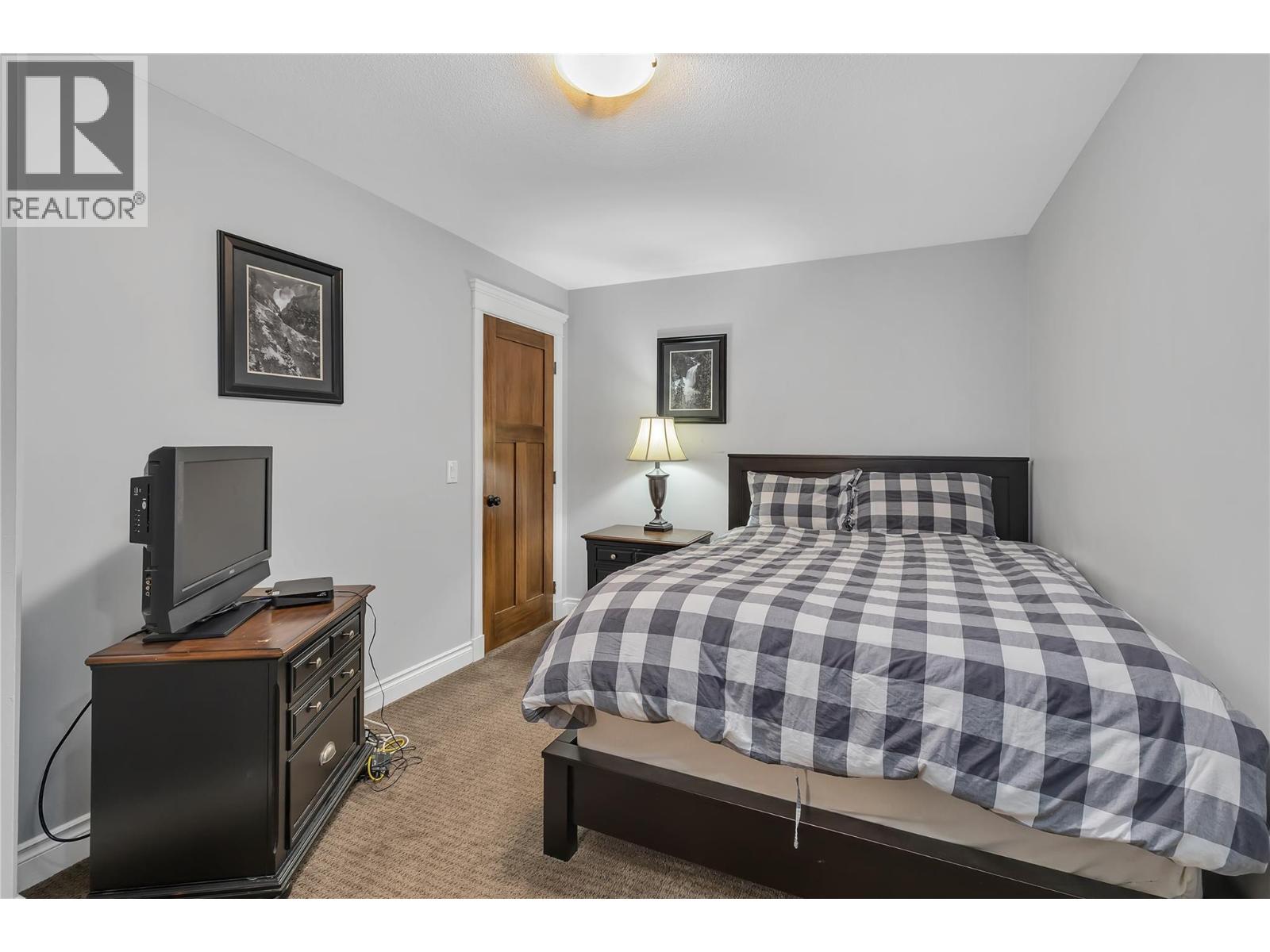 5045 Snowbird Way Unit# 5, Big White