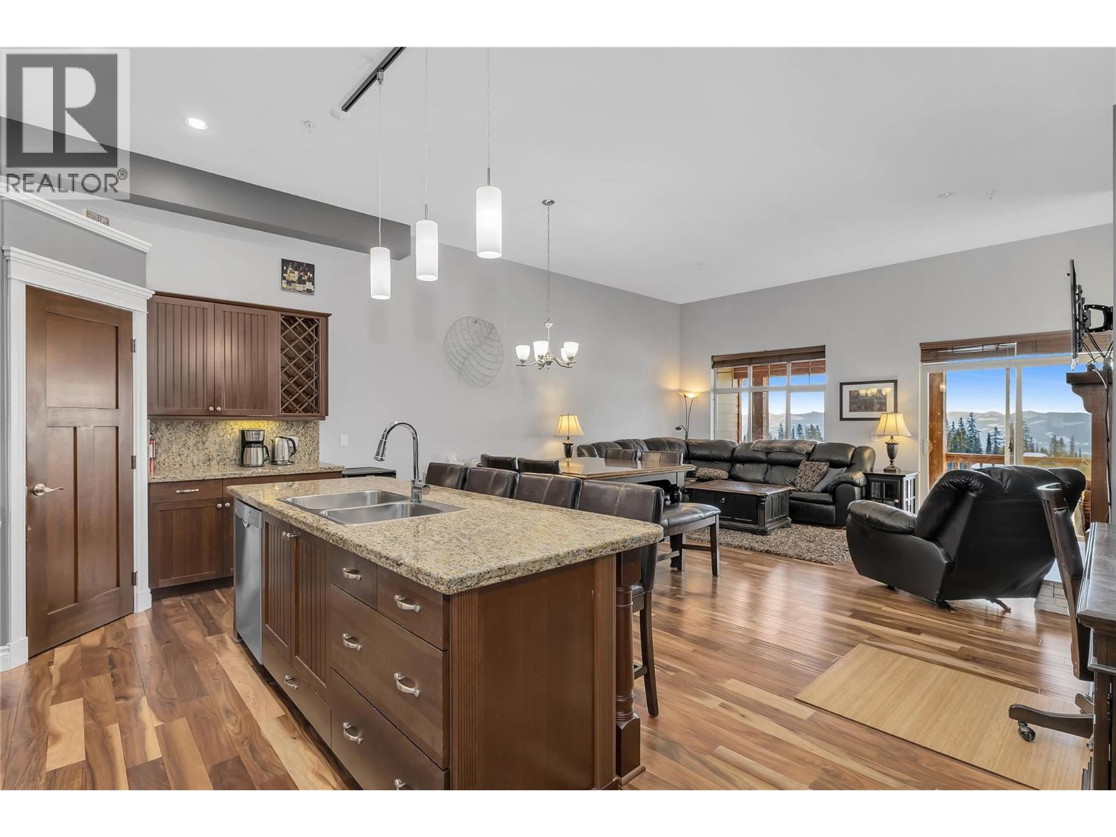 5045 Snowbird Way Unit# 5, Big White