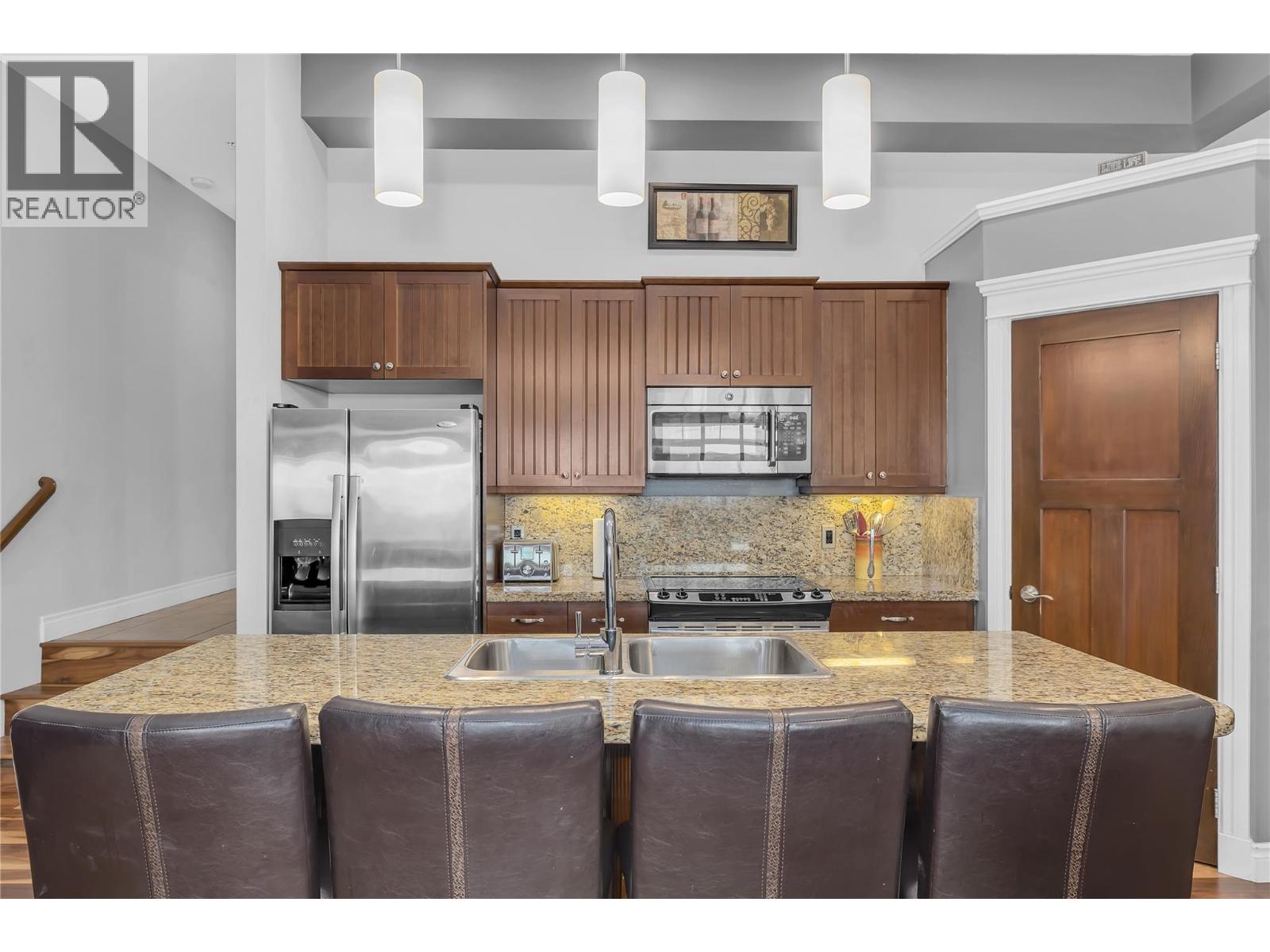 5045 Snowbird Way Unit# 5, Big White