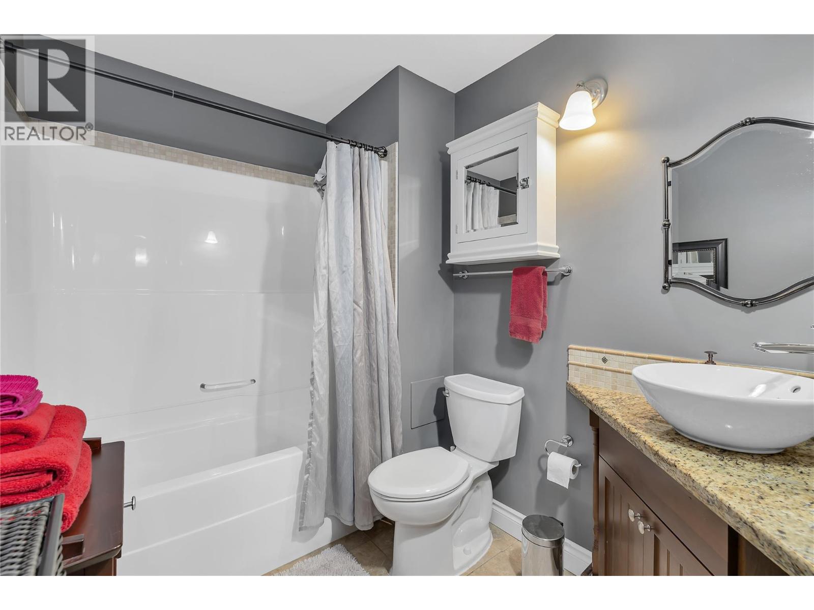 5045 Snowbird Way Unit# 5, Big White