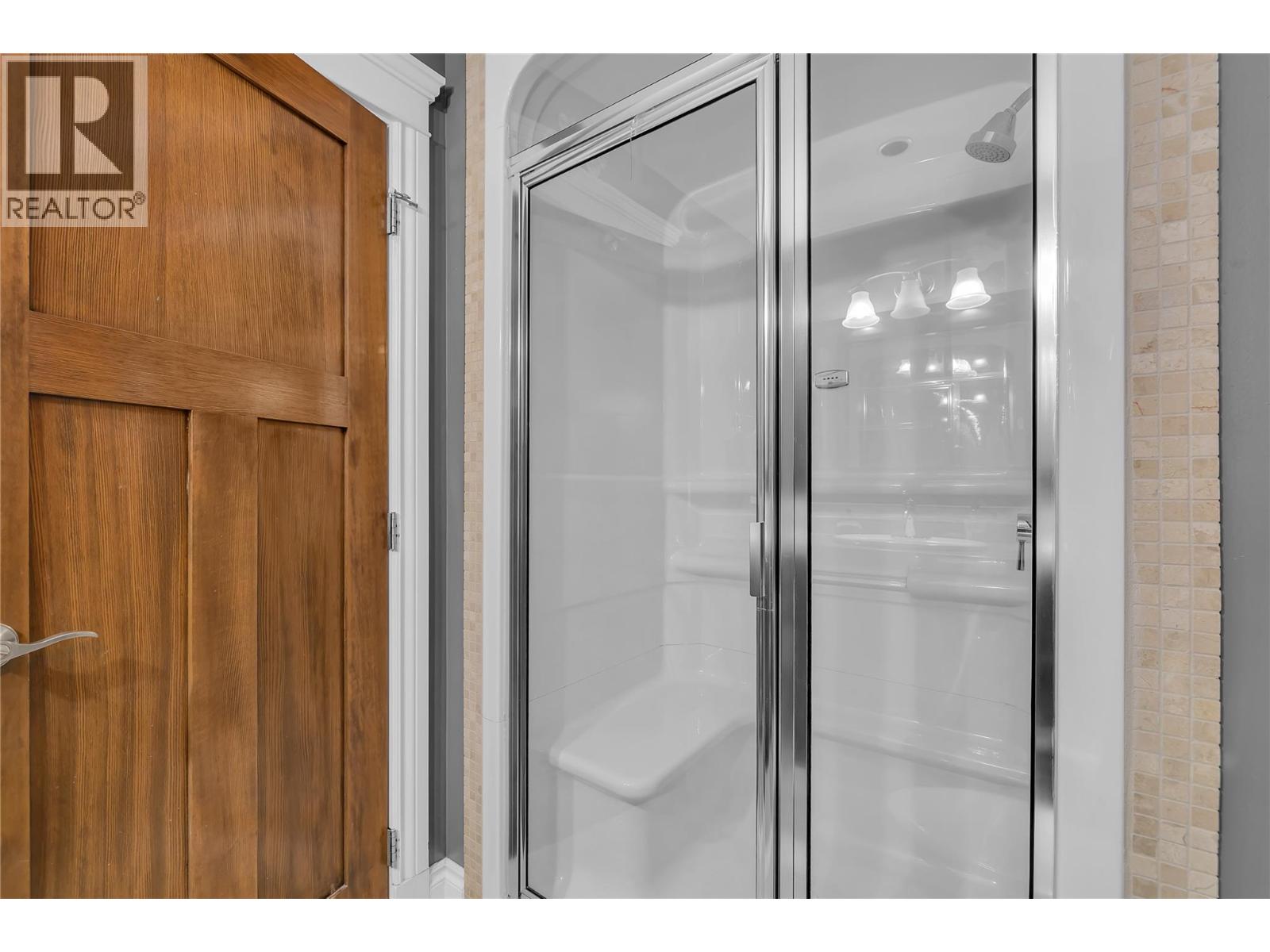 5045 Snowbird Way Unit# 5, Big White
