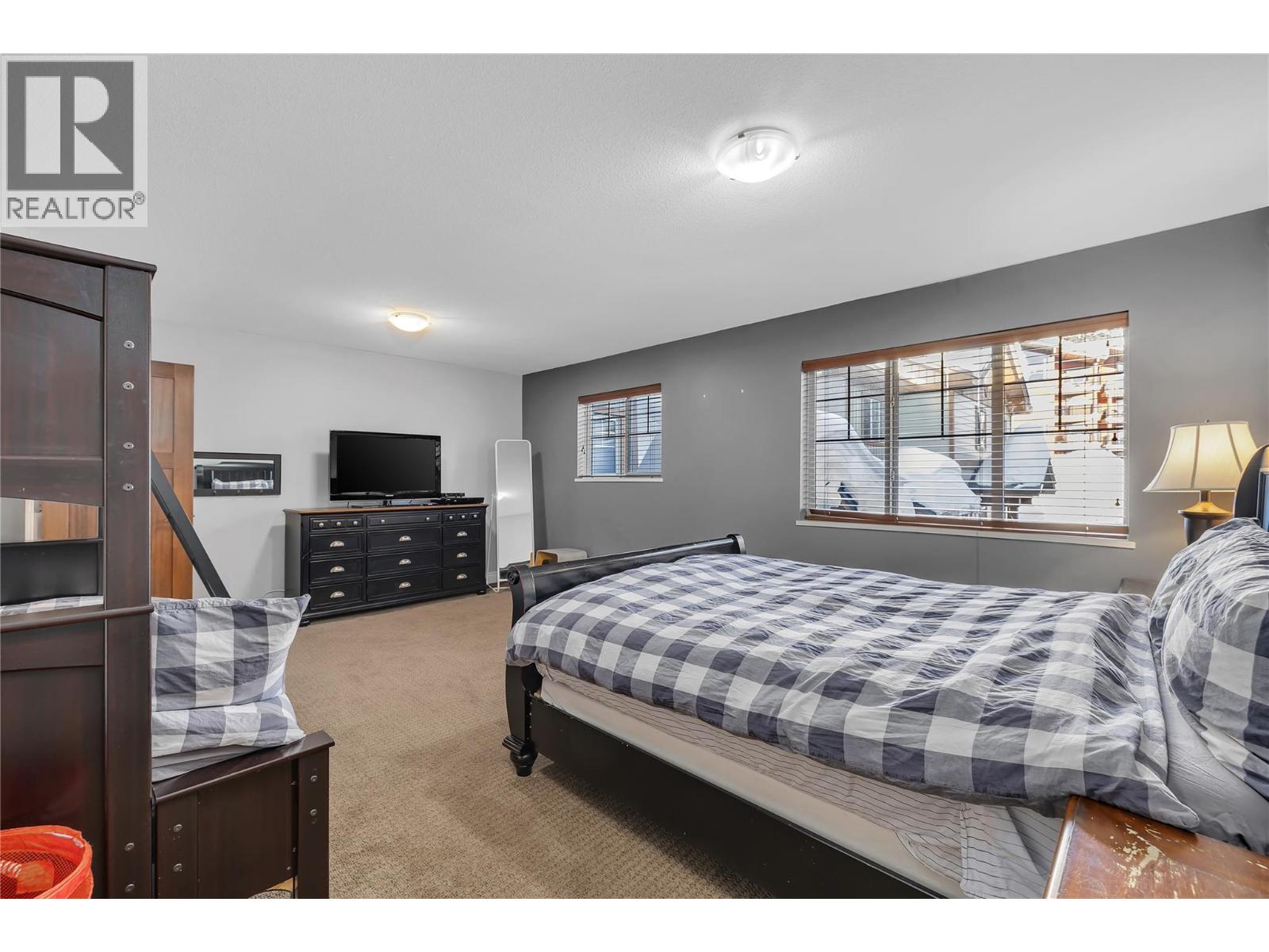 5045 Snowbird Way Unit# 5, Big White