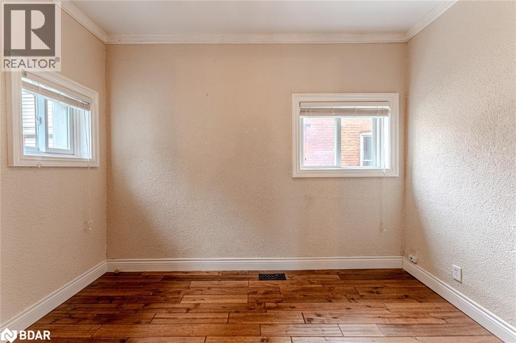 Photo 12 of 14 Cumberland Street, Barrie ON
