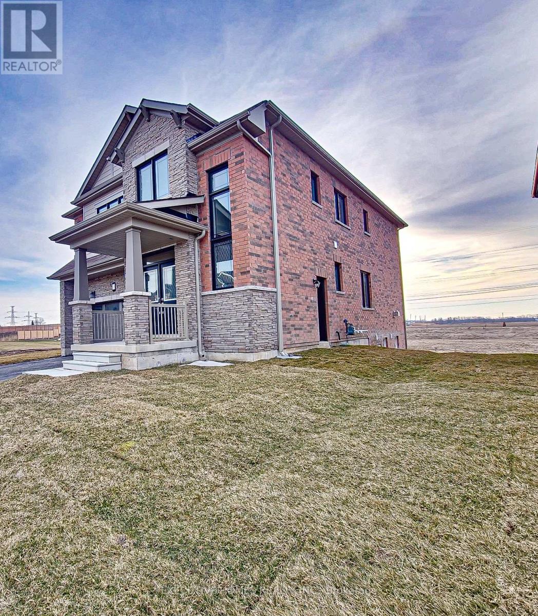 Photo 26 of 110 Explorer Way, Thorold ON