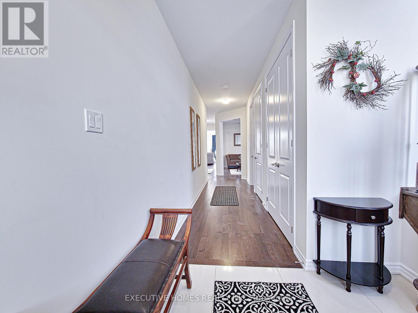 Photo 43 of 110 Explorer Way, Thorold ON