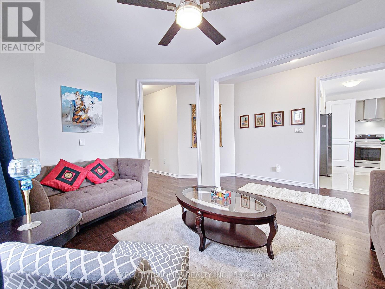 Photo 37 of 110 Explorer Way, Thorold ON