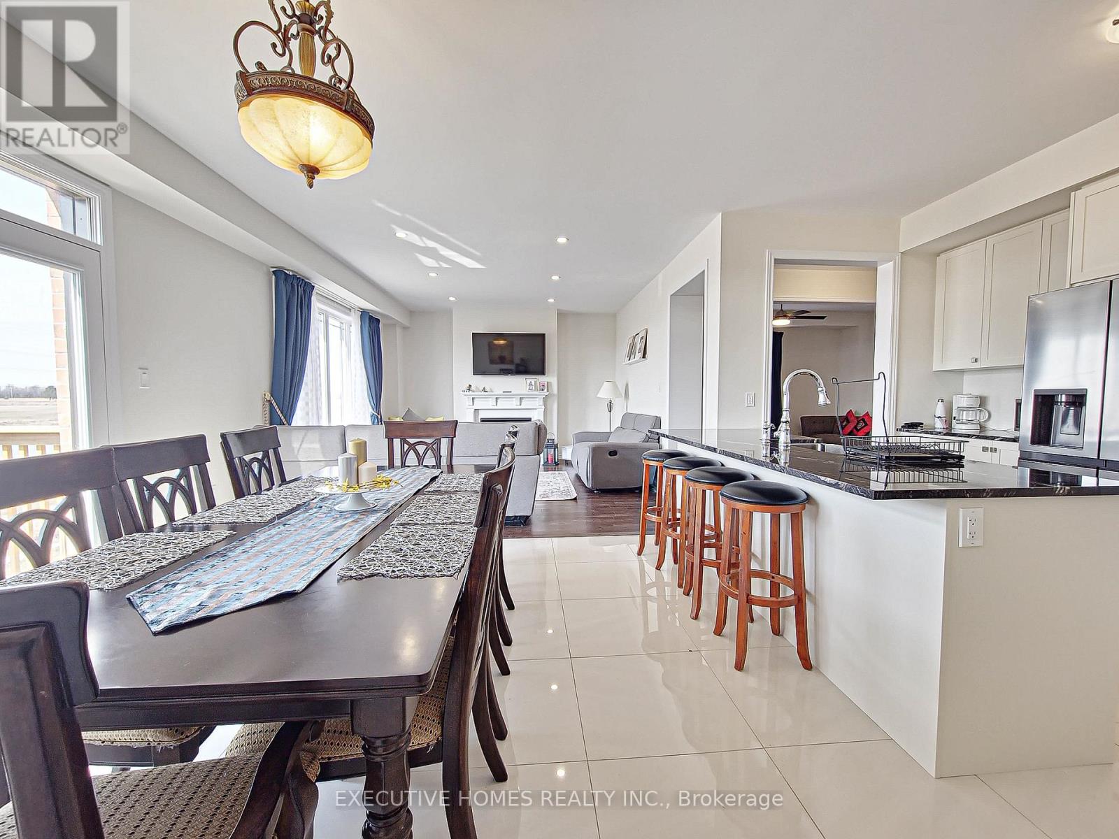 Photo 45 of 110 Explorer Way, Thorold ON