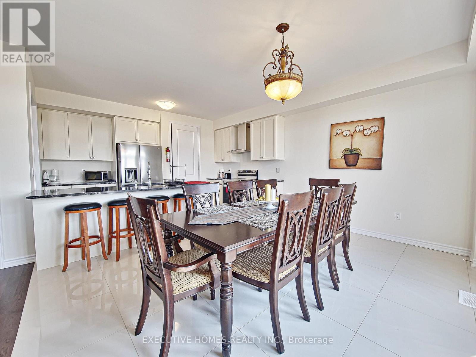 Photo 32 of 110 Explorer Way, Thorold ON