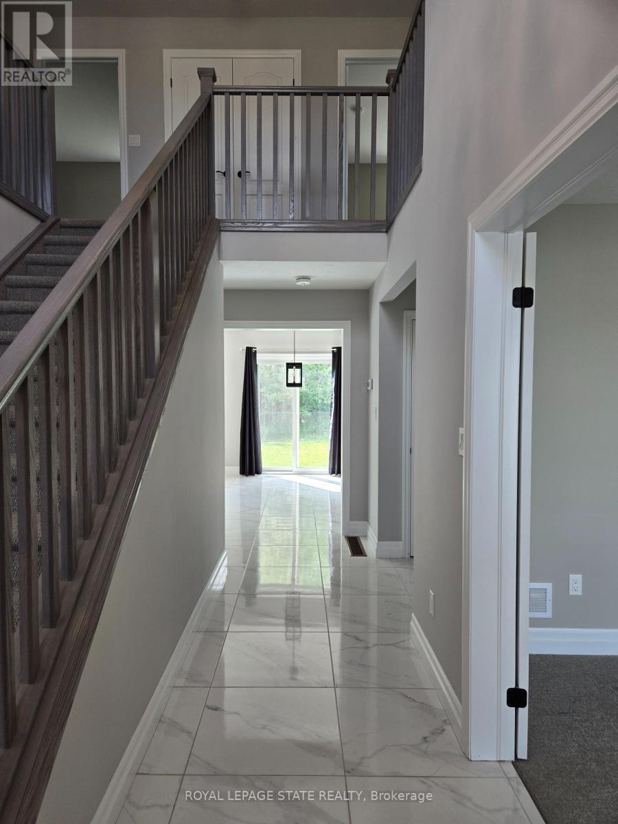 Photo 4 of 15 Dunning Way, St Thomas ON