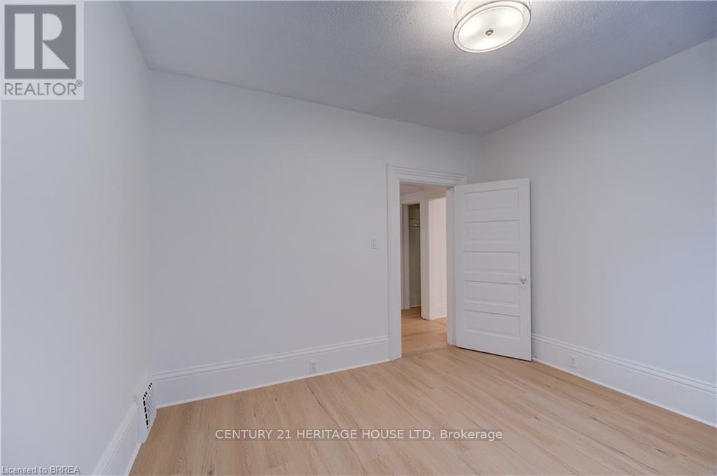Photo 39 of 174 Darling Street, Brantford ON