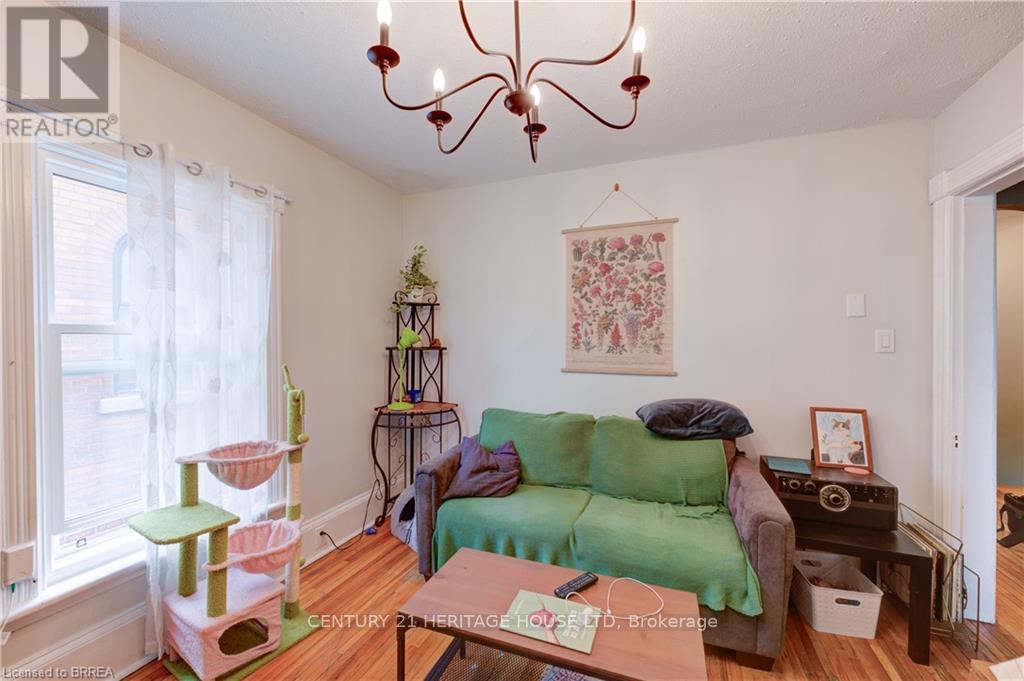 Photo 27 of 174 Darling Street, Brantford ON