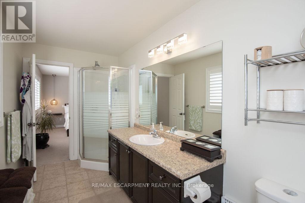 Photo 19 of 15 Meadowbank Drive, Hamilton ON